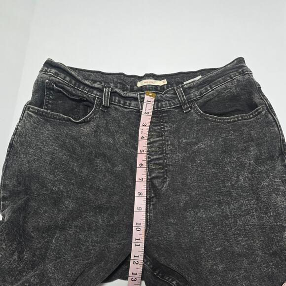 Levi’s High Waisted Mom Jeans Black Acid Wash Raw Hem Straight Leg 32 Y2K Grunge - Picture 5 of 11